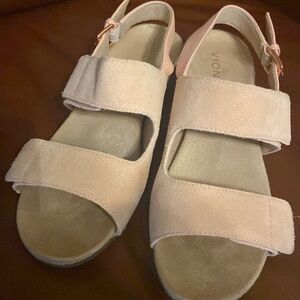 Vionic, size 8, soft pink, cork wedge sandal.